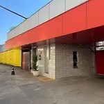 Motel 2000